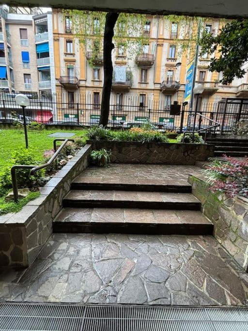 Green Oasis In The Center Of Milan Apartment Exterior photo